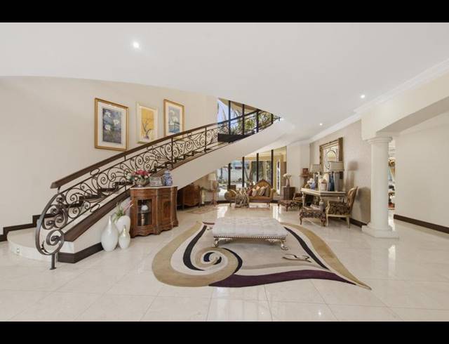 9 BEDROOM HOUSE FOR SALE IN BRYANSTON
